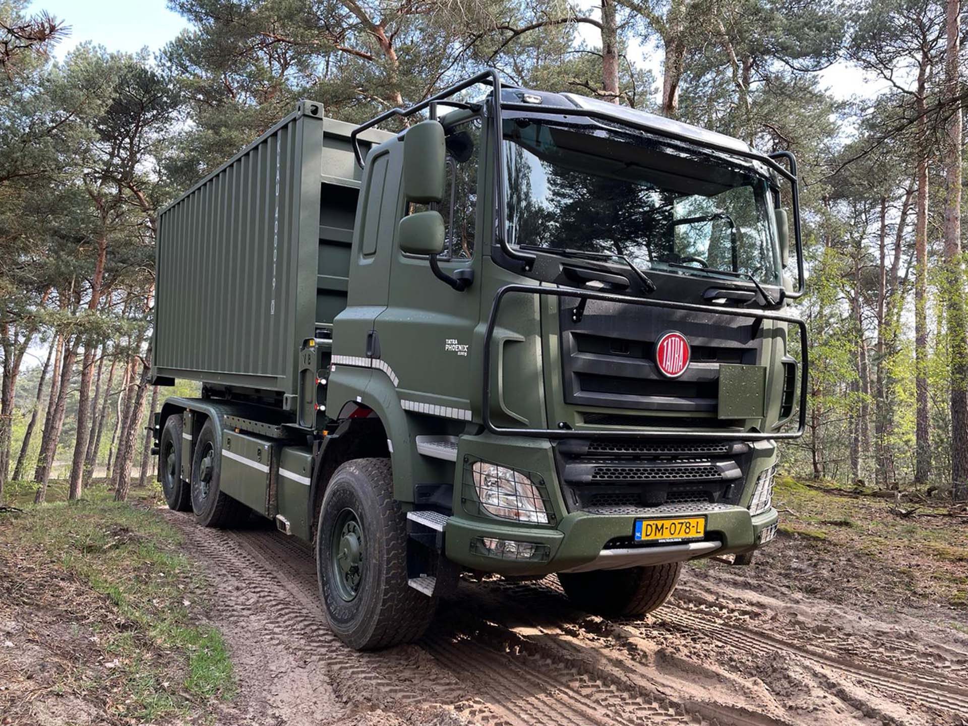 Zesmaal TATRA Voor Defensie En Koninklijke Marechaussee - TATRA Nederland